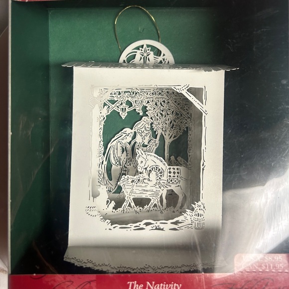 Hallmark • 2000 • White • Laser Paper Nativity Scene Gallery Ornament •New W/Box - Picture 9 of 9